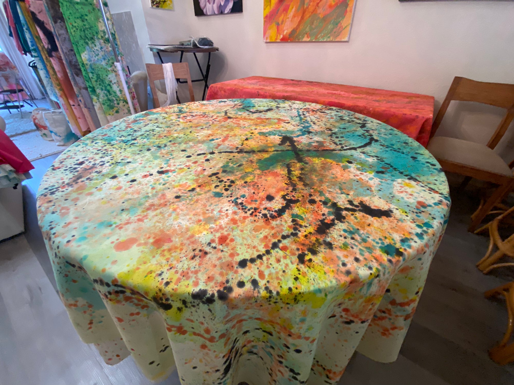 CRACKLE 85" Square Tablecloth