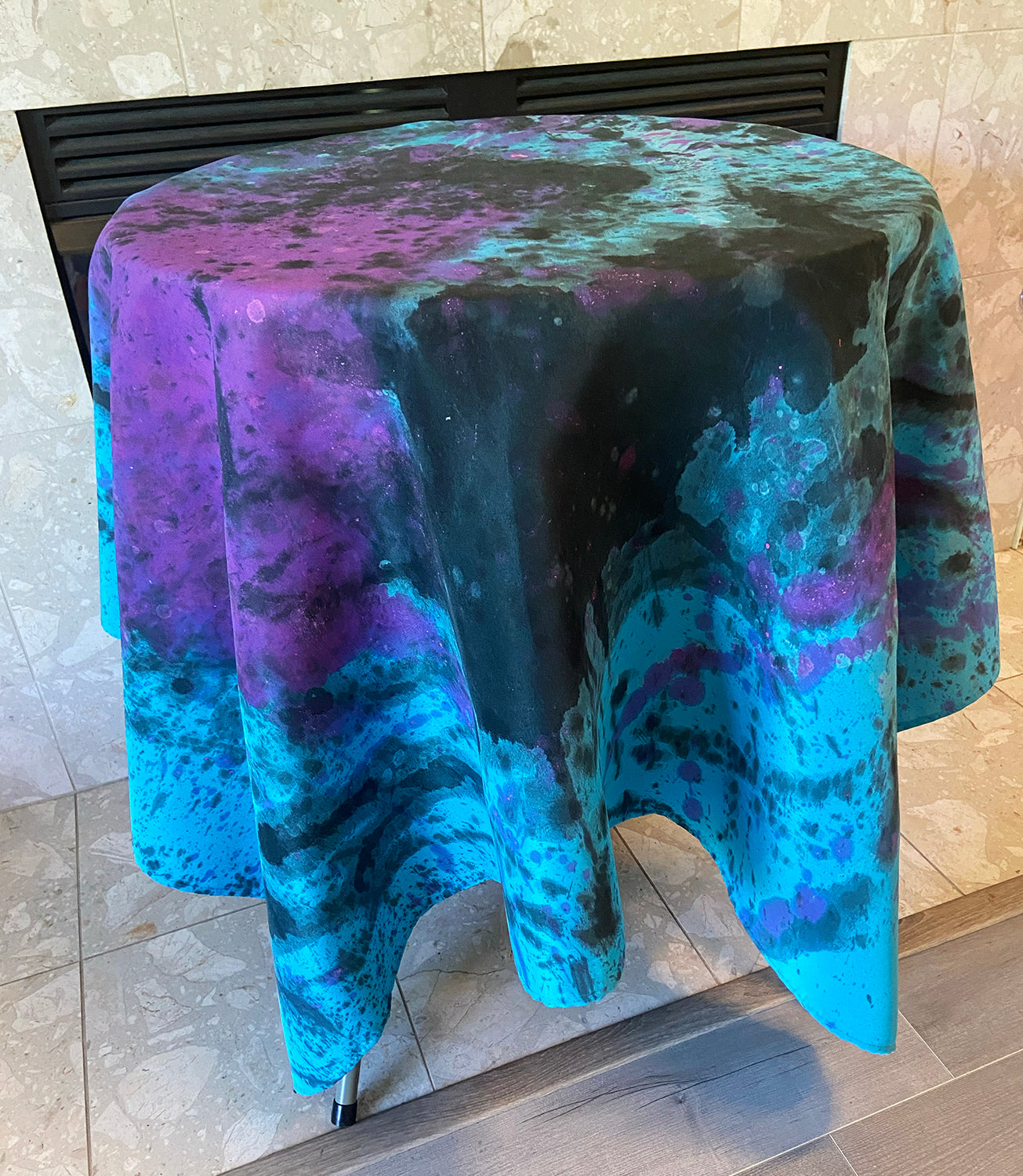 DISPLAY  54" Square Tablecloth