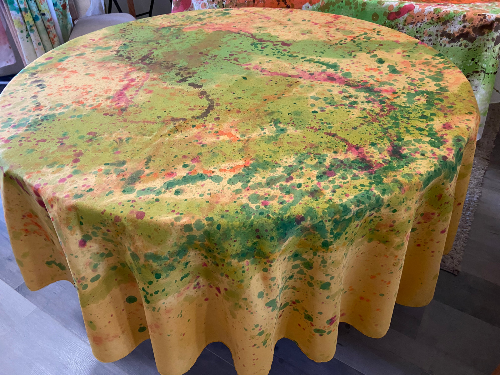 PARTY  90" Round Tablecloth