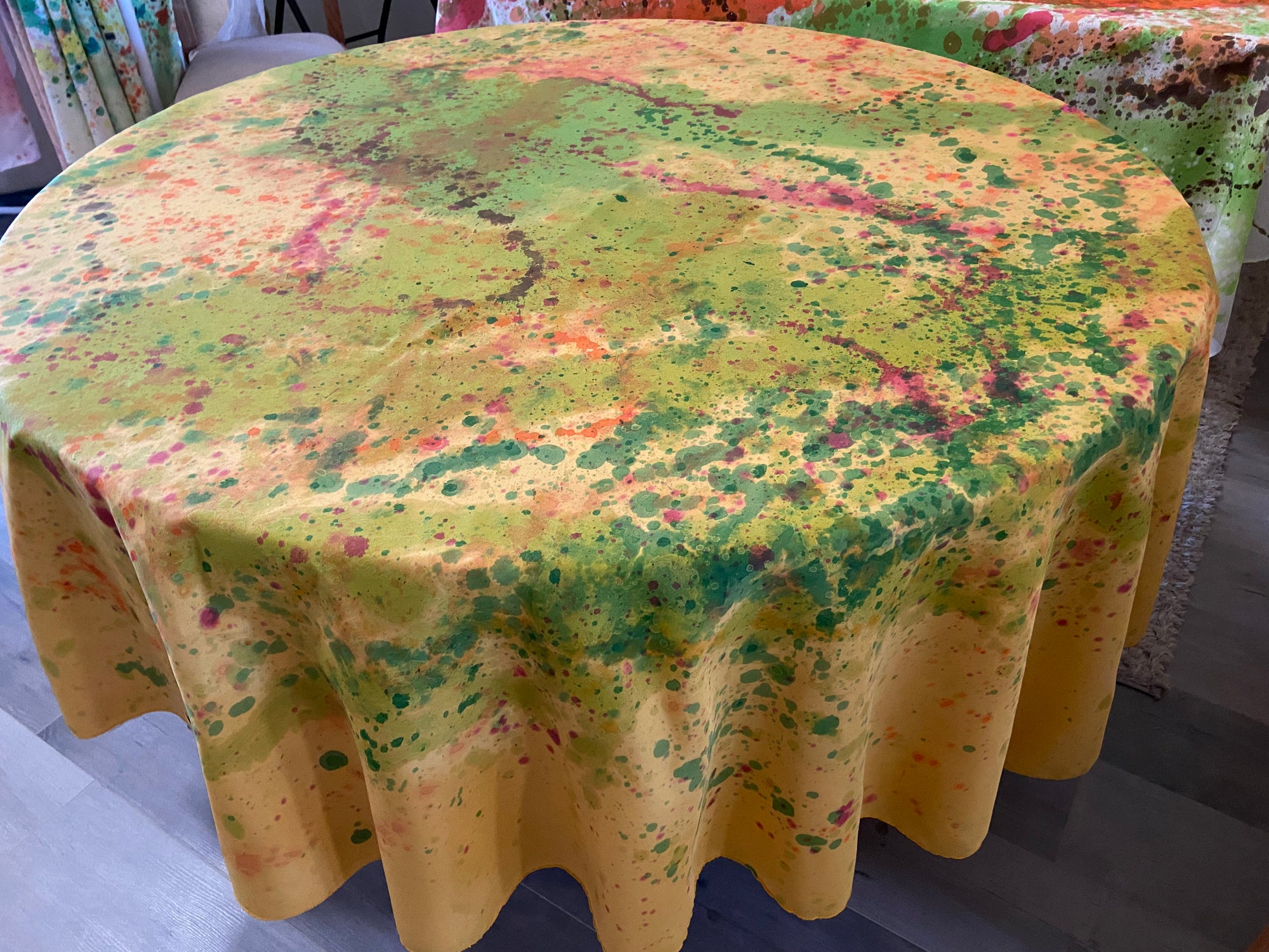 PARTY  90" Round Tablecloth
