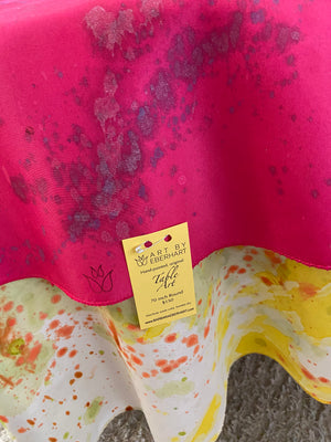 RICHES  70" Round Tablecloth