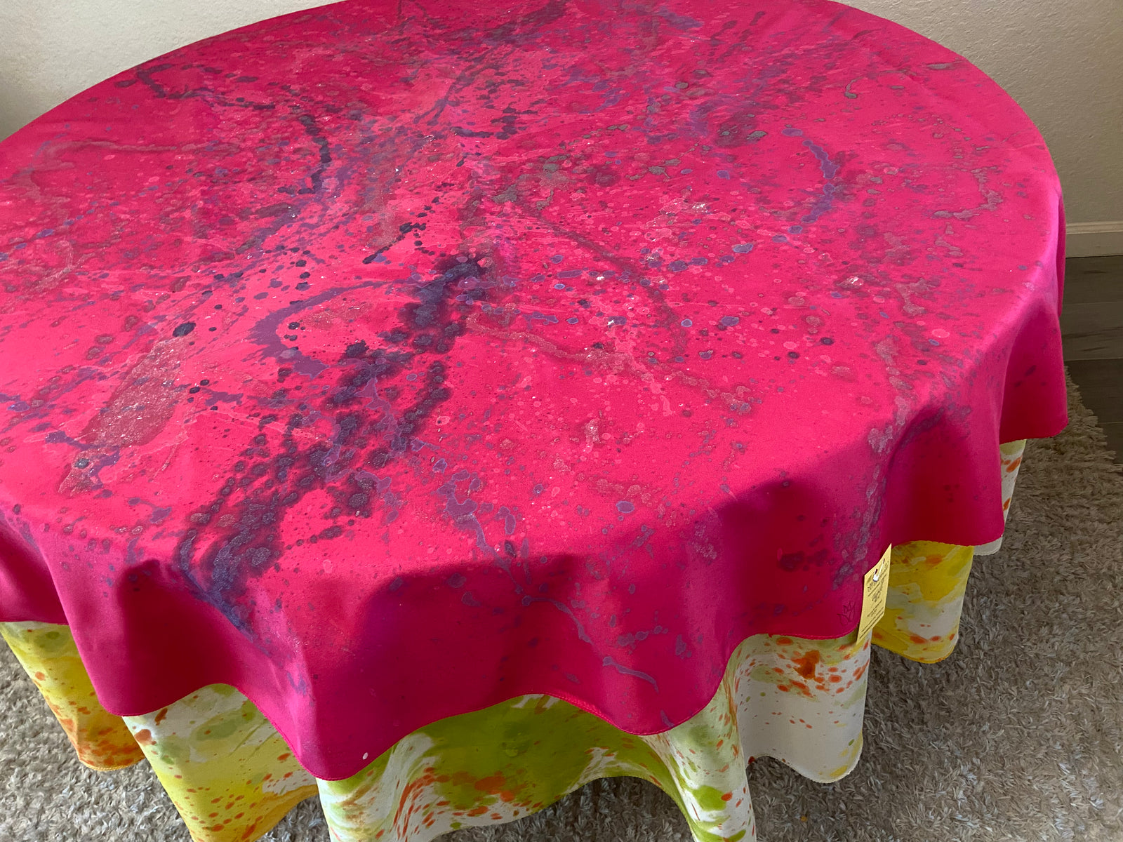 RICHES  70" Round Tablecloth