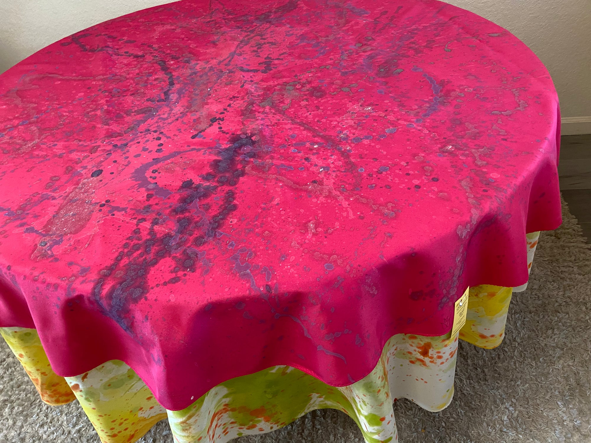 RICHES  70" Round Tablecloth