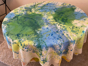 GREENBLUE 70" Round Tablecloth