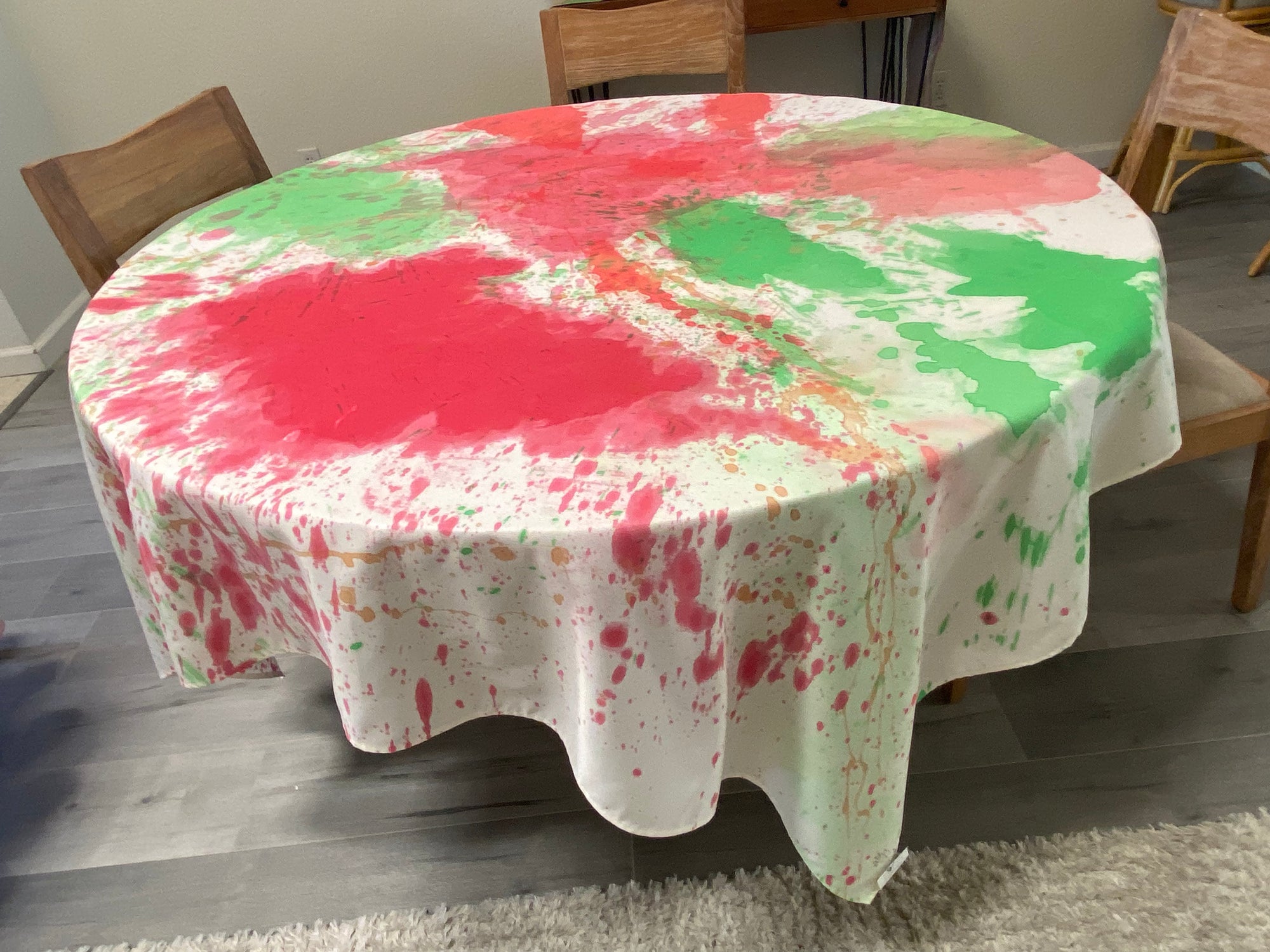 HOLIDAY 70" Square