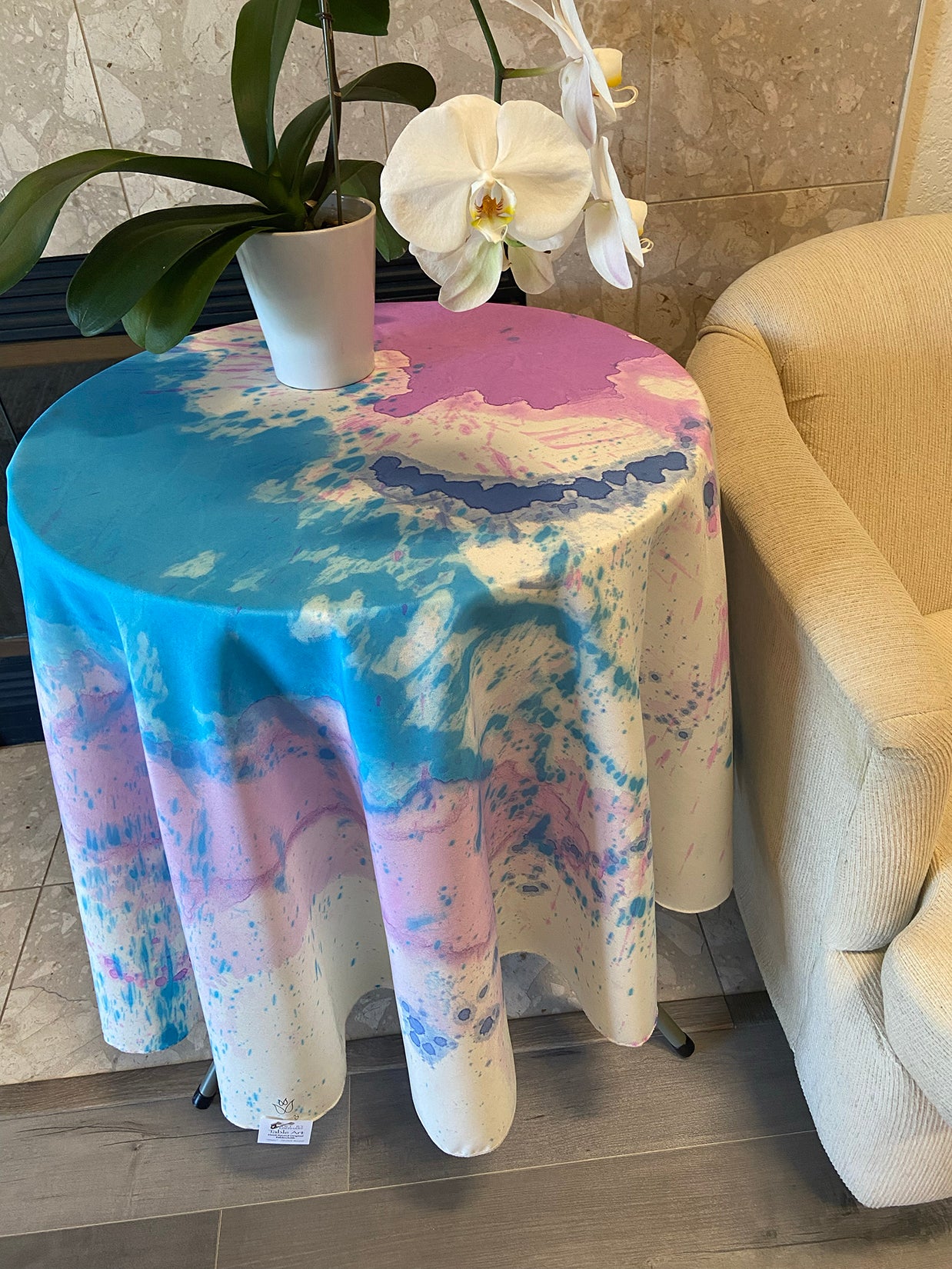 SNOW  70" Round Tablecloth